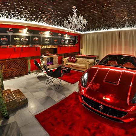 Ferrari Wellness Apartman Pardubice Extérieur photo